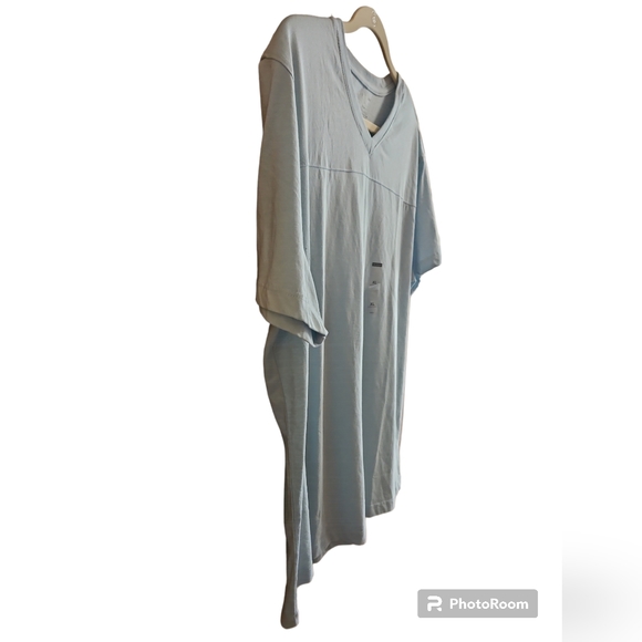 Van Heusen Men's slim fit v-neck tee - Picture 3 of 4